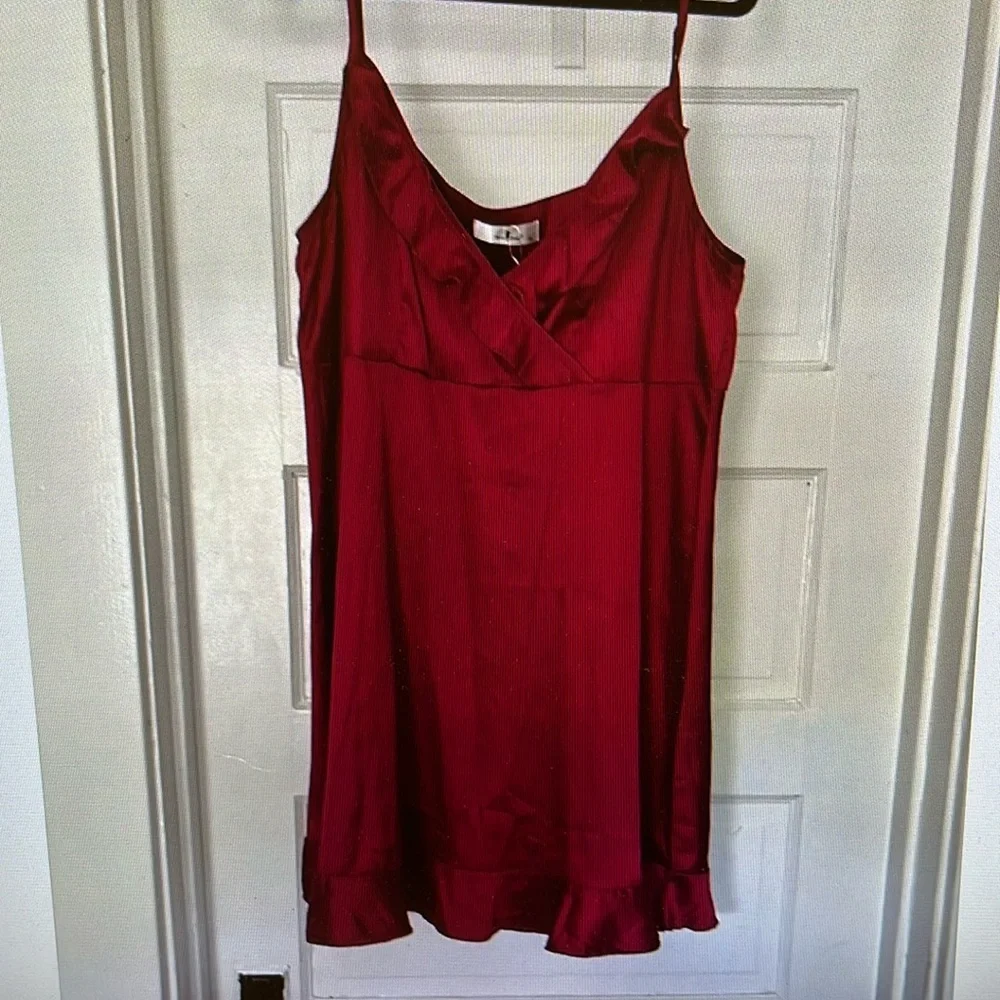 Agnes Orinda Women's 1X Satin Ruffle Trim Sleeveless Pleated Soft Nightgown NWT - Picture 2 of 9